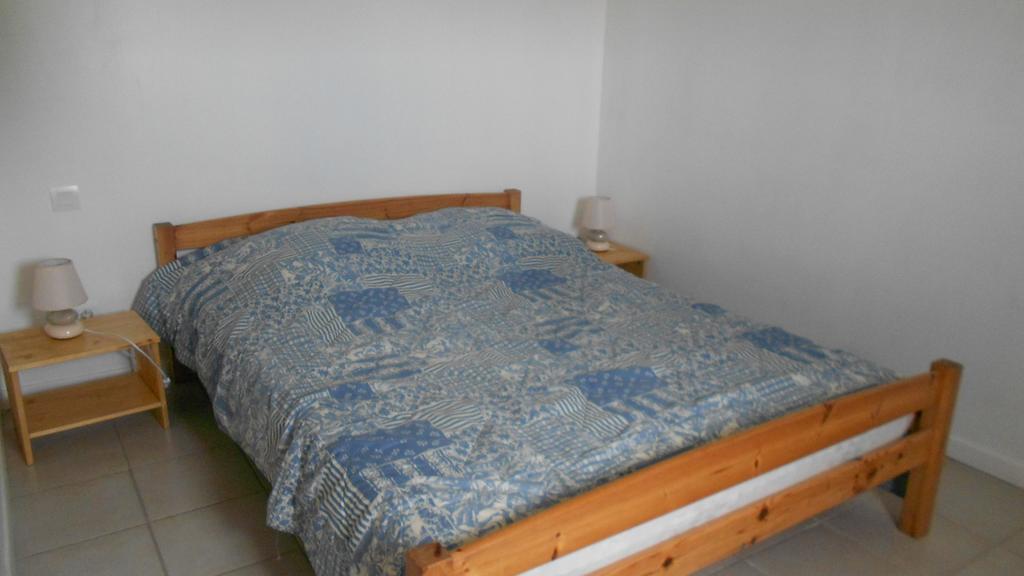 Mas Des Cypres Apartment Сен Мари де ла Мер Екстериор снимка