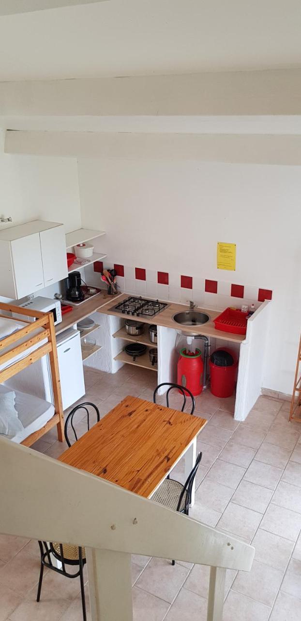 Mas Des Cypres Apartment Сен Мари де ла Мер Екстериор снимка