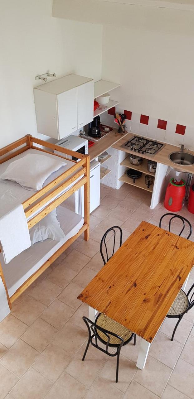 Mas Des Cypres Apartment Сен Мари де ла Мер Екстериор снимка