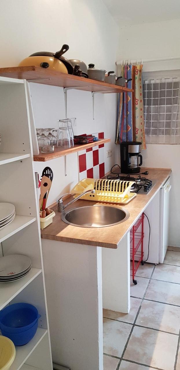 Mas Des Cypres Apartment Сен Мари де ла Мер Екстериор снимка